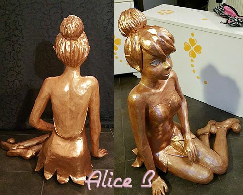 Statue en papier maché