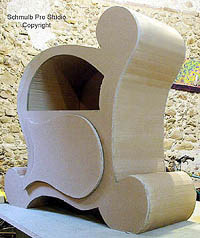 meuble baroque en carton réalisé en stage de loisirs créatifs