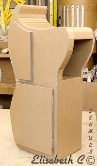 Petit placard vide poches en carton