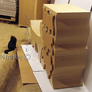 Cot� de la commode en carton de Nadine