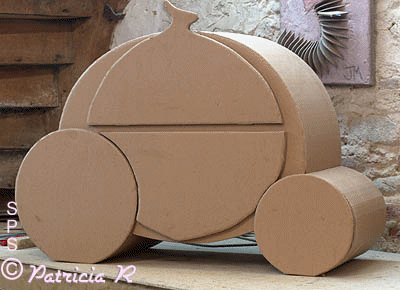 Meuble carton carosse de Cendrillon