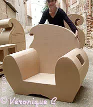 Le premier fauteuil de cartonnage de Véro