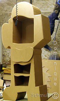 Meuble personnage en carton