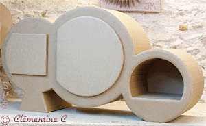 Meuble trois ronds en carton avec porte et tiroir