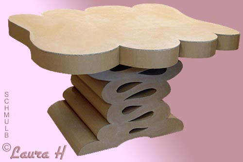 Style ruban pour cette grande table en carton