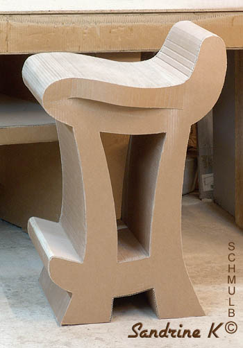 Tabouret haut et design en carton