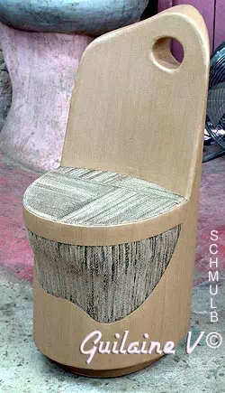 chaise avec contrecollé décoratif