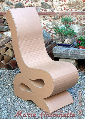 Chaise de type ruban faite par Marie-Antoinette