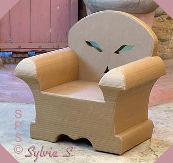 Le fauteuil qui vous regarde