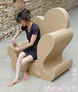 Sylvie essais le fauteuil