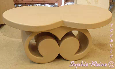 Table de salon avec pied monobloc en rondeur