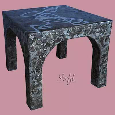 Table carrée en carton peint